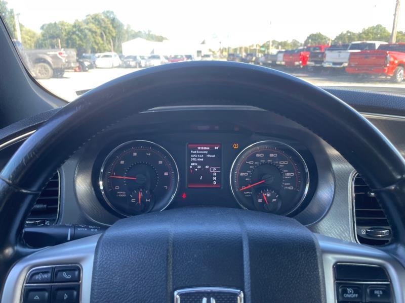 Dodge Charger SE 2012