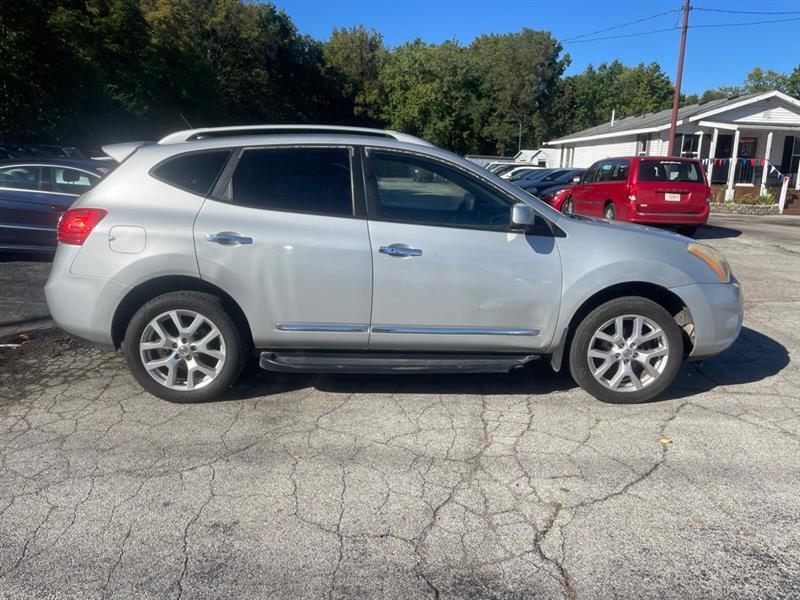 Nissan Rogue S AWD 2011