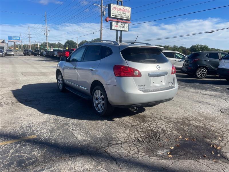 Nissan Rogue S AWD 2011