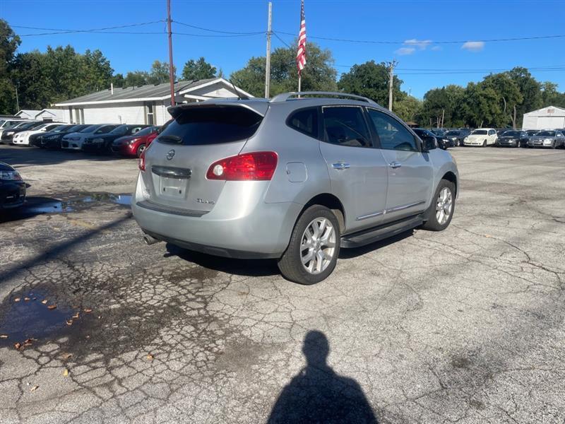 Nissan Rogue S AWD 2011
