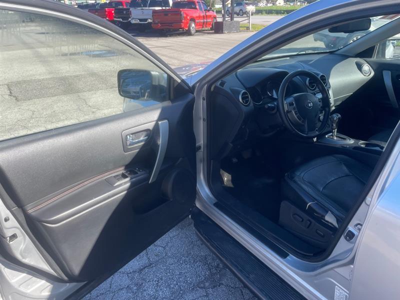 Nissan Rogue S AWD 2011