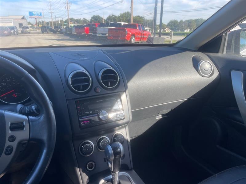 Nissan Rogue S AWD 2011