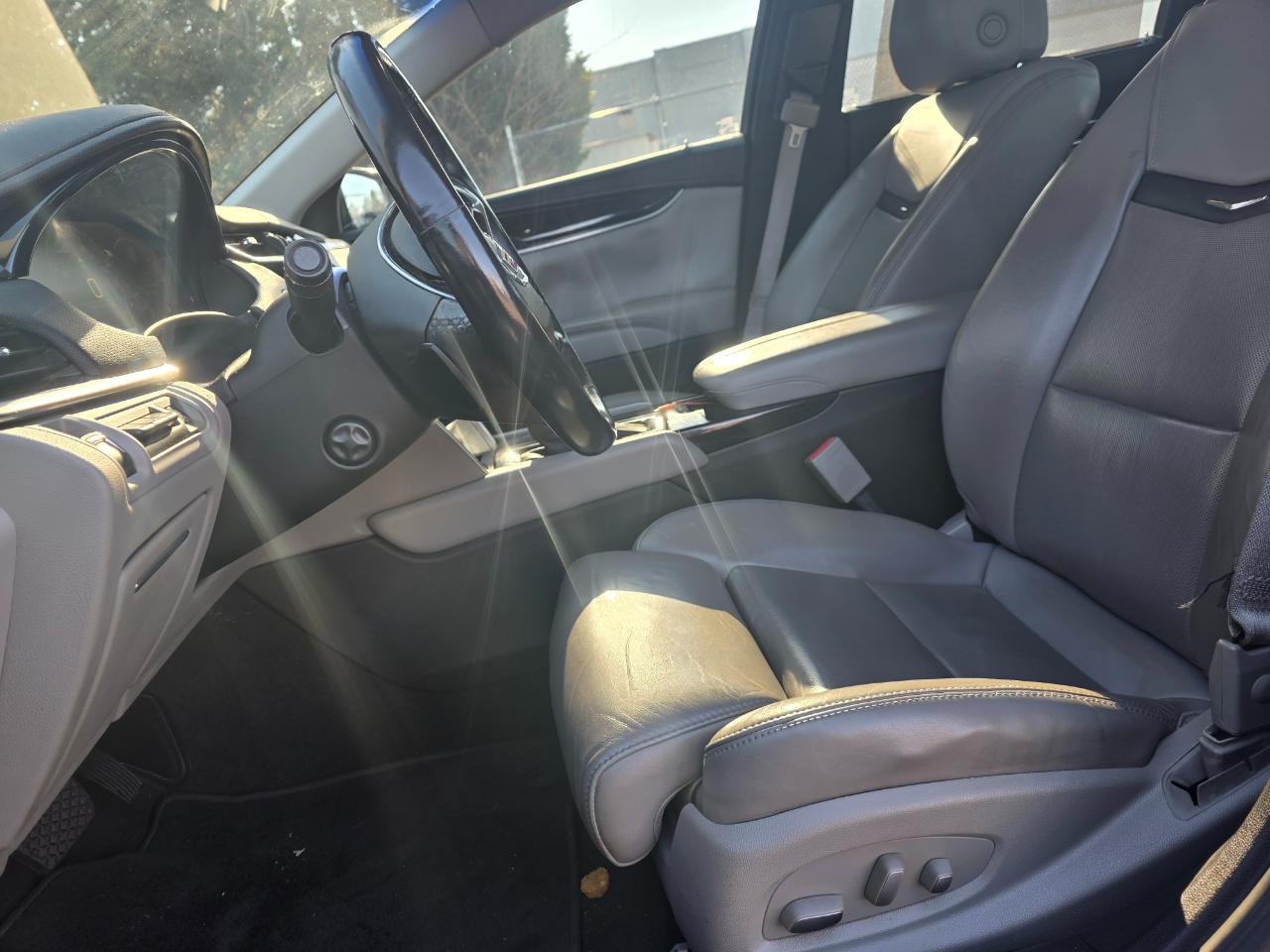 Cadillac XTS Premium 2013