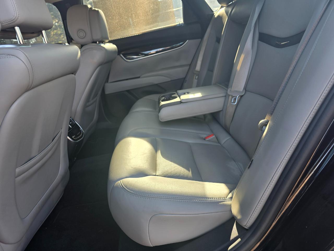 Cadillac XTS Premium 2013