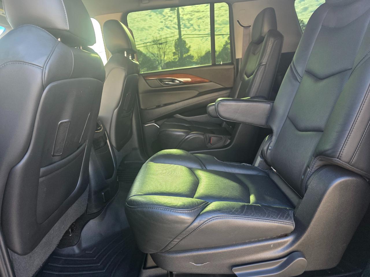 Cadillac Escalade ESV Luxury 4WD 2016