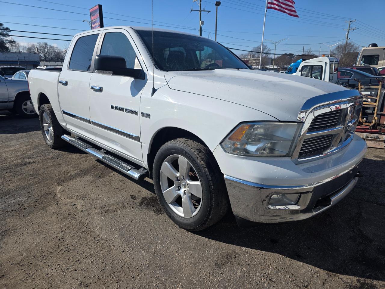RAM 1500 SLT Crew Cab 2WD 2012