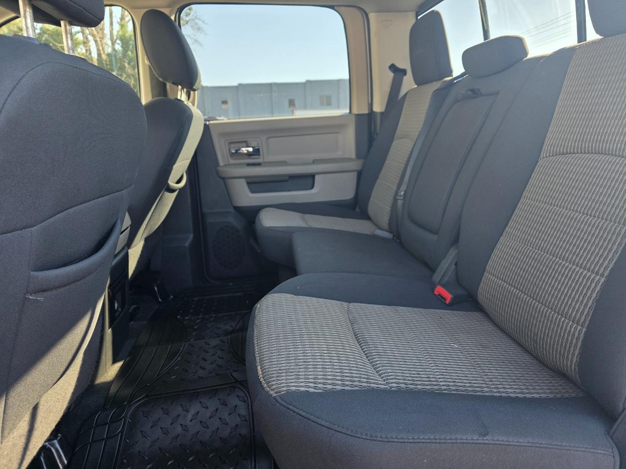 RAM 1500 SLT Crew Cab 2WD 2012