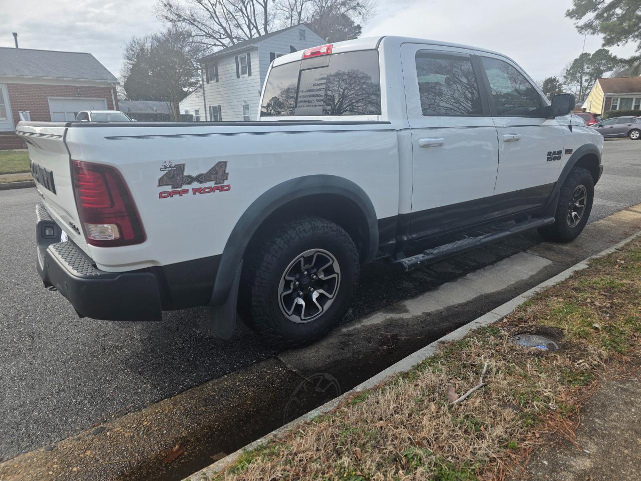 RAM 1500 Rebel Crew Cab SWB 4WD 2017