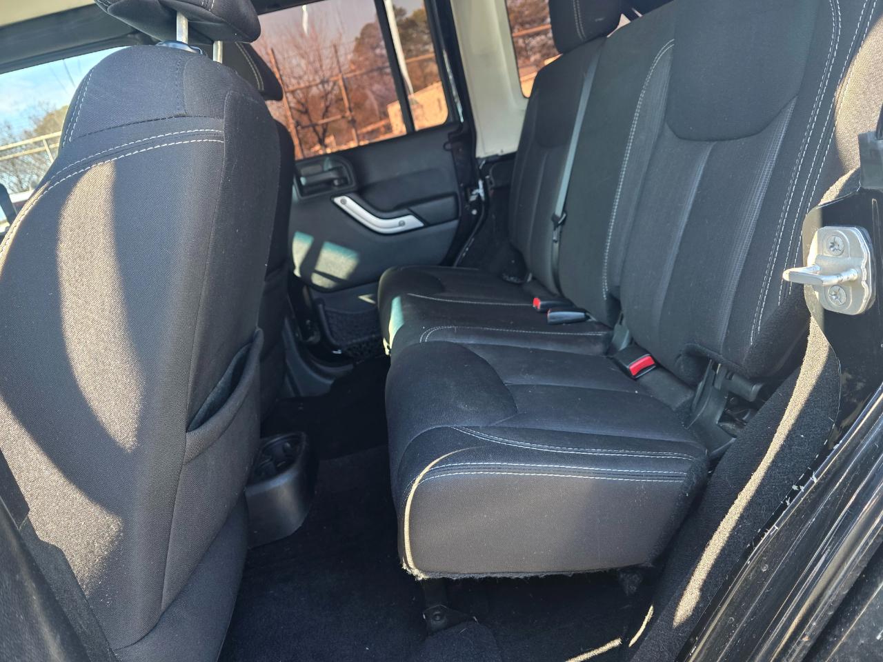 Jeep Wrangler Unlimited Sahara 4WD 2014