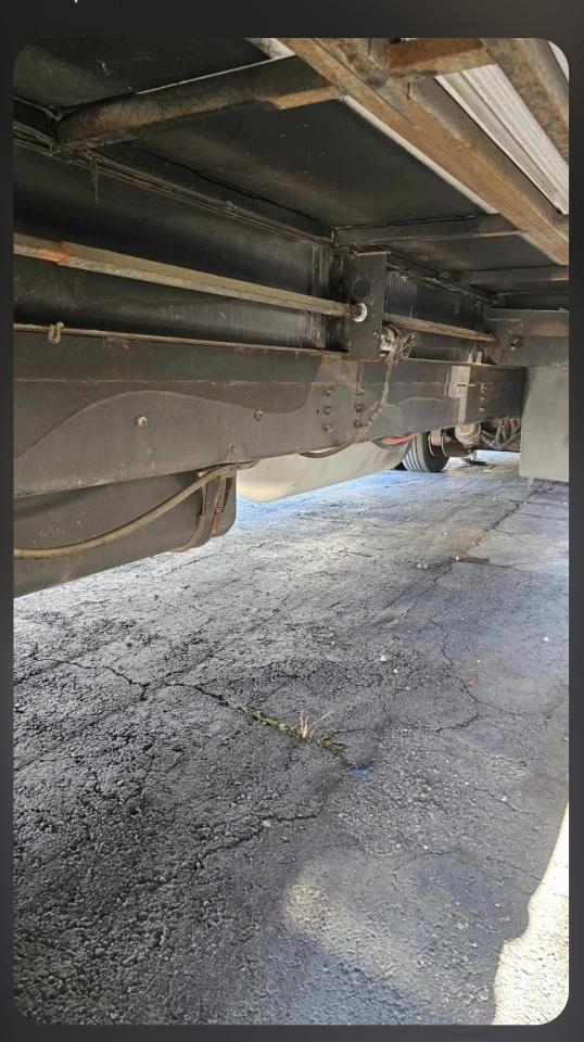 Freightliner X-Line Motorhome  2006