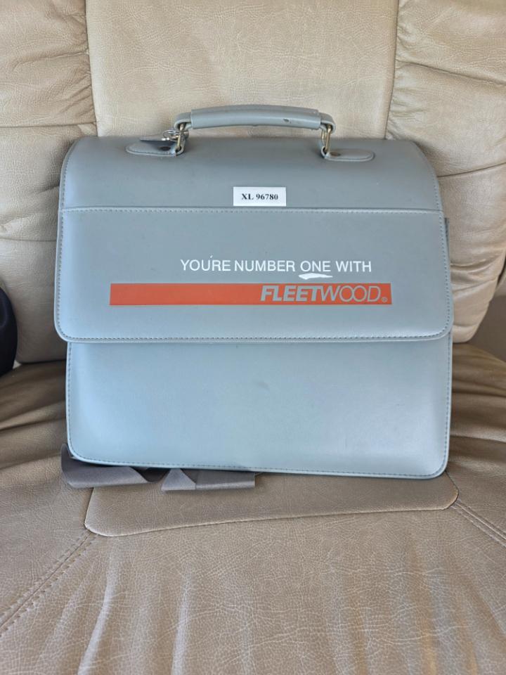 Freightliner X-Line Motorhome  2006