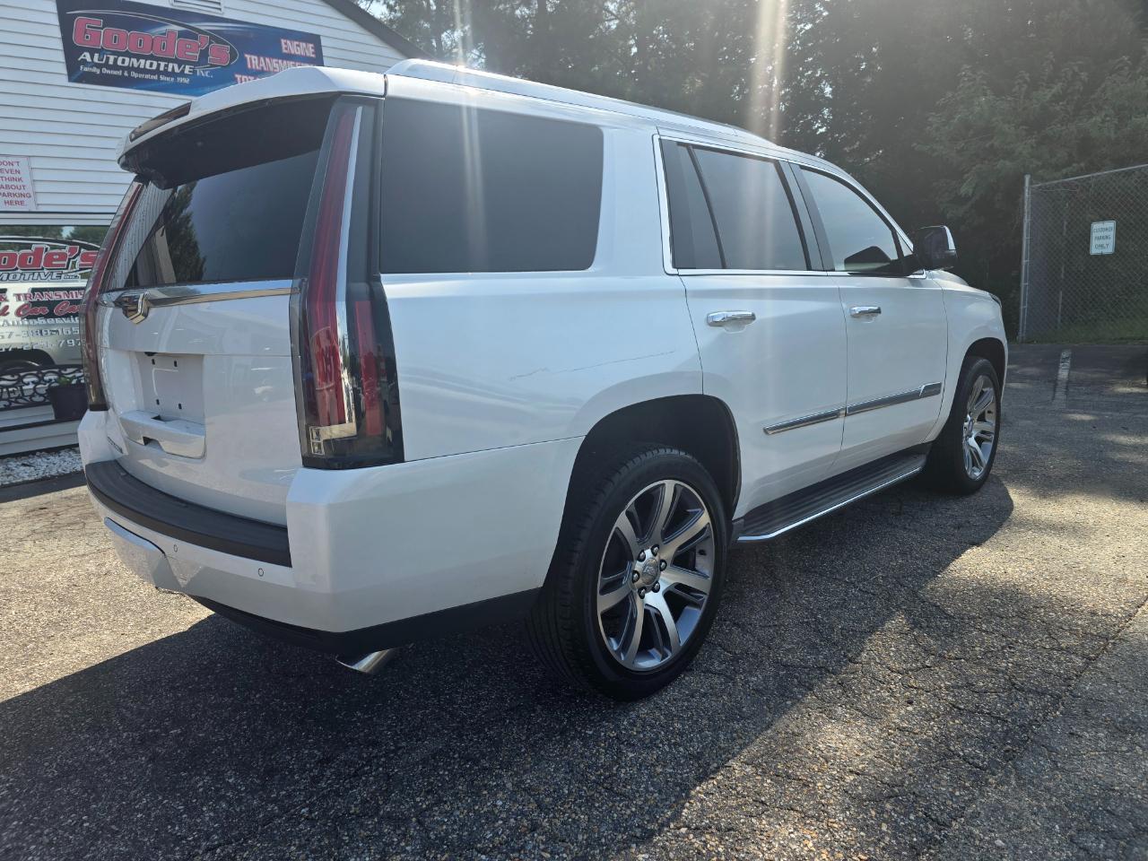 Cadillac Escalade Premium 4WD 2016
