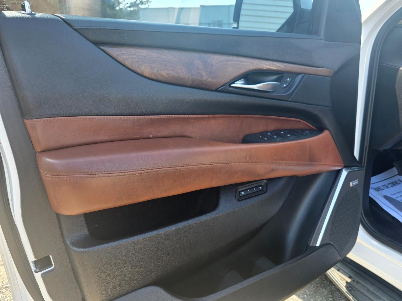 Cadillac Escalade Premium 4WD 2016