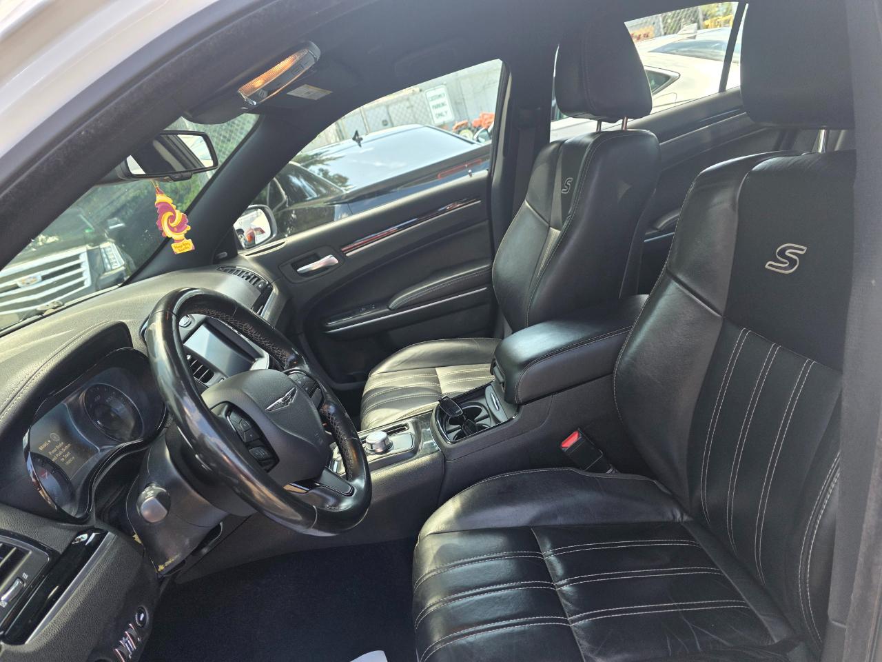 Chrysler 300 S V6 AWD 2020