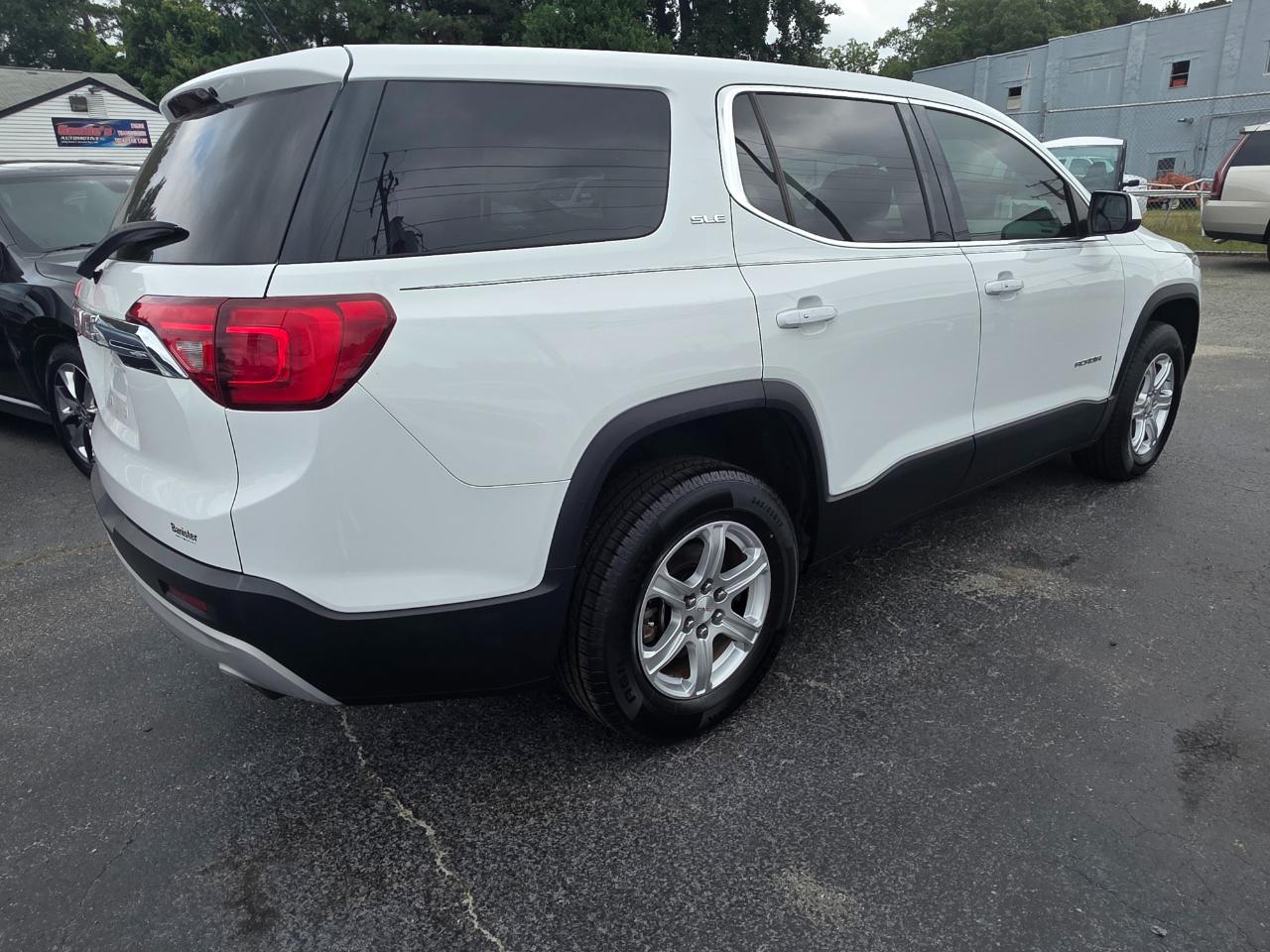 GMC Acadia SLE-1 FWD 2017