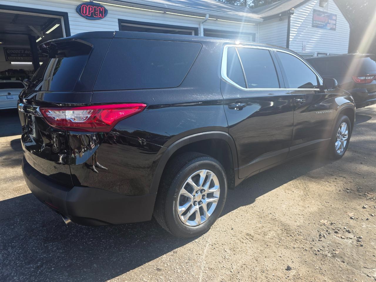 Chevrolet Traverse AWD 4dr LS w/1LS 2019