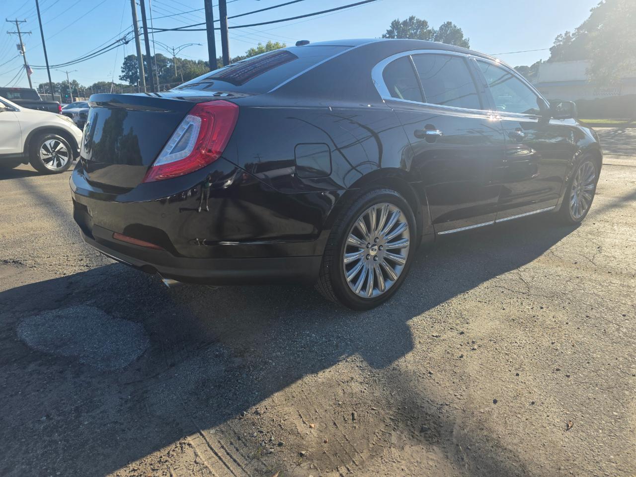Lincoln MKS 4dr Sdn 3.7L FWD 2013