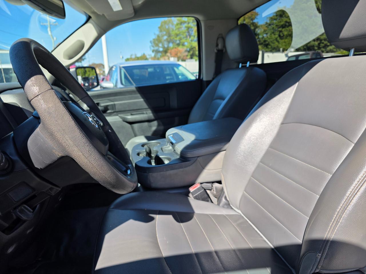 RAM 1500 Classic Tradesman 4x2 Reg Cab 8' Box 2019