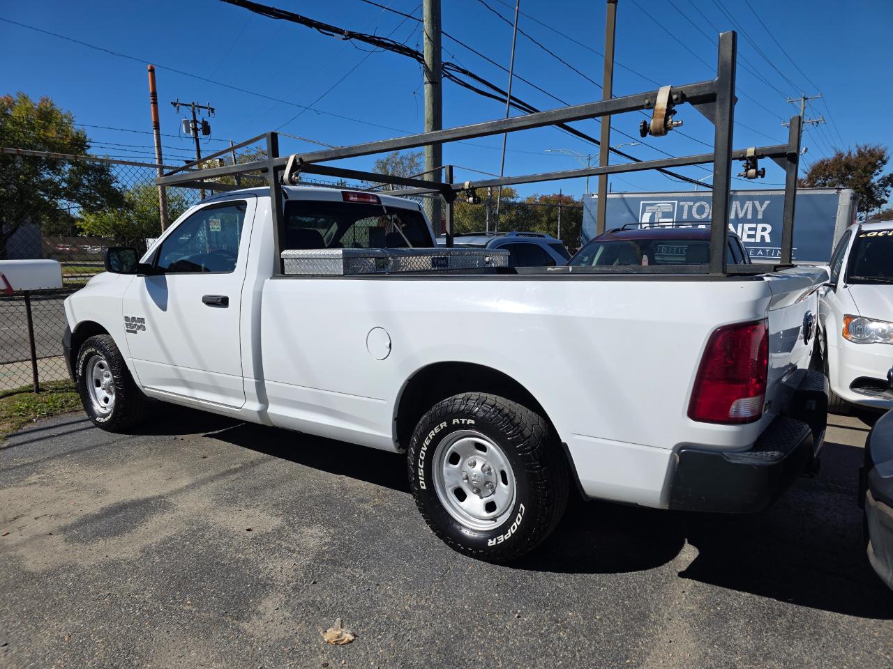 RAM 1500 Classic Tradesman 4x2 Reg Cab 8' Box 2019