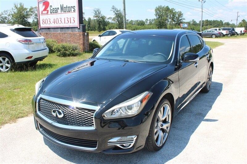2017 Infiniti Q70 3.7