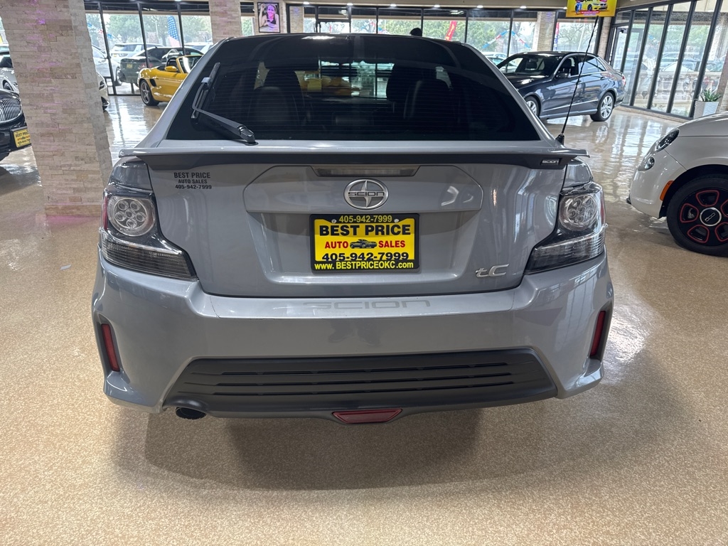 Scion tC  2014 Scion tC  2014