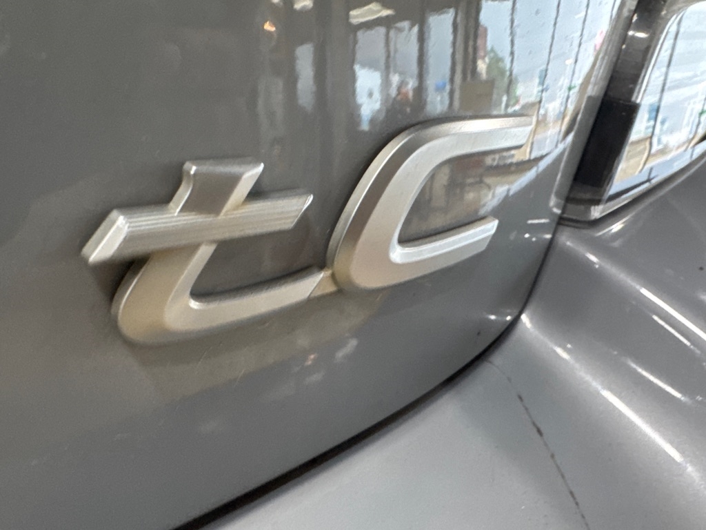 Scion tC  2014 Scion tC  2014