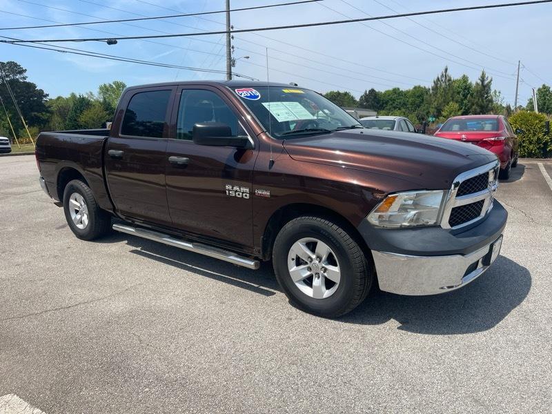 RAM 1500 2WD Crew Cab 140.5" Tradesman 2015