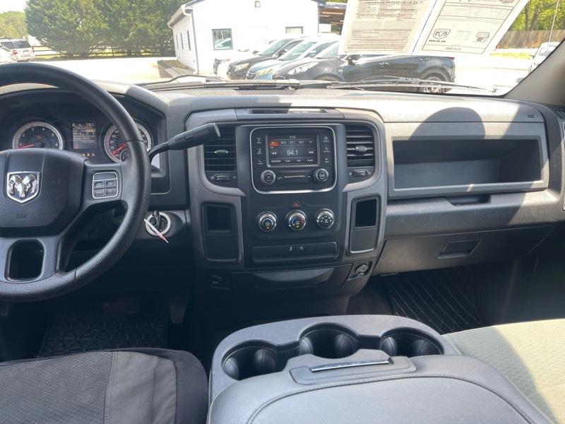 RAM 1500 2WD Crew Cab 140.5" Tradesman 2015