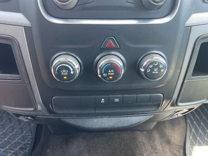 RAM 1500 2WD Crew Cab 140.5" Tradesman 2015