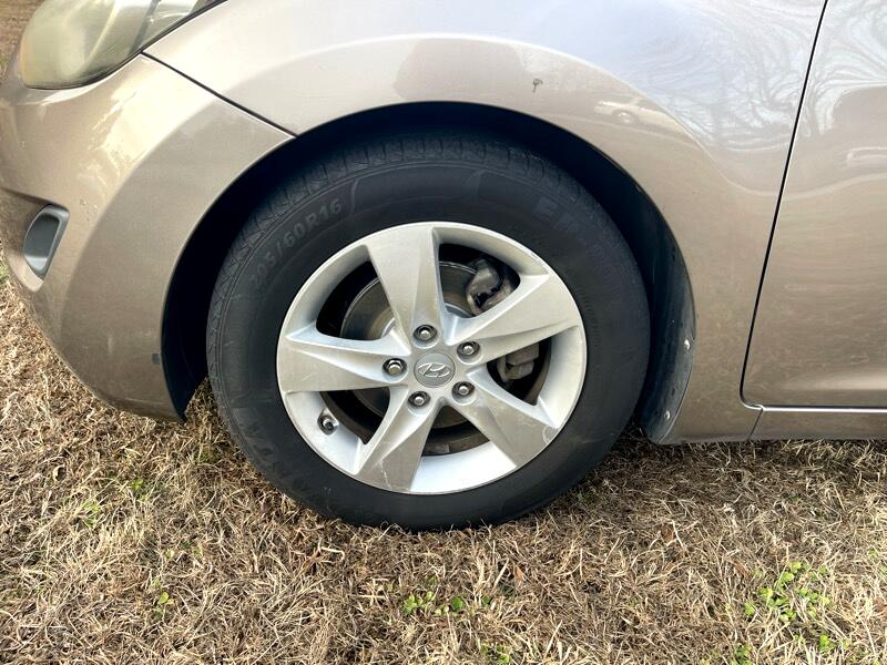 Hyundai Elantra GLS 2011