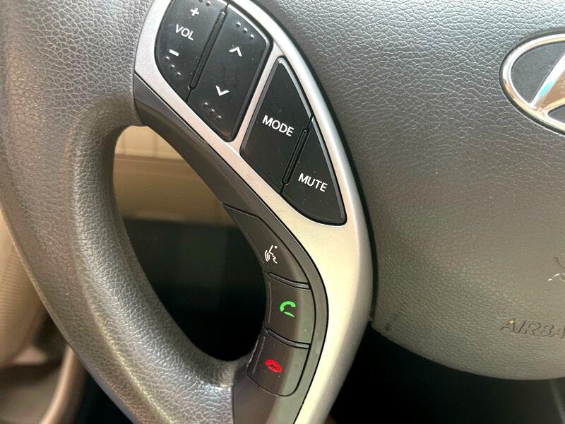 Hyundai Elantra GLS 2011