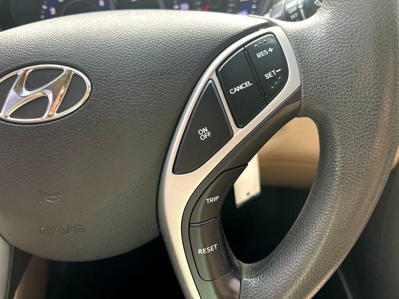 Hyundai Elantra GLS 2011