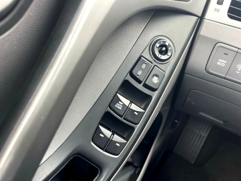 Hyundai Elantra 4dr Sdn Auto SE 2016