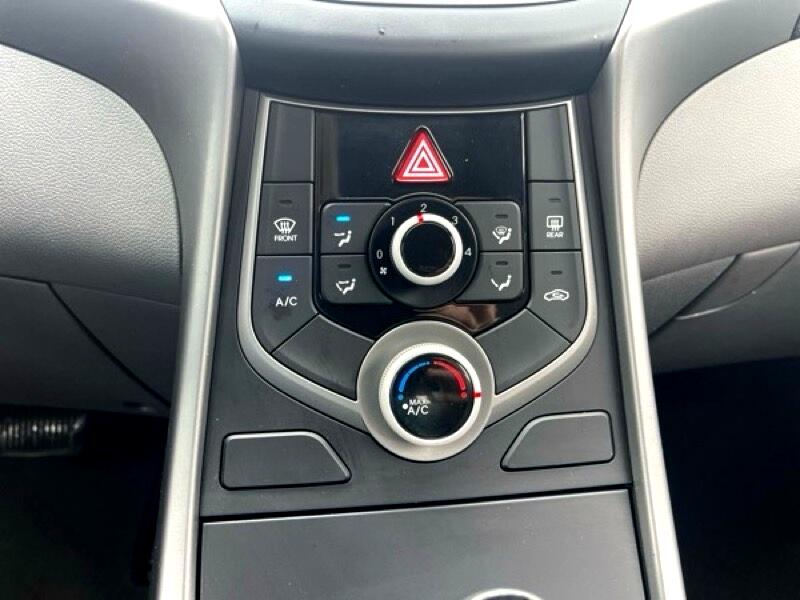 Hyundai Elantra 4dr Sdn Auto SE 2016