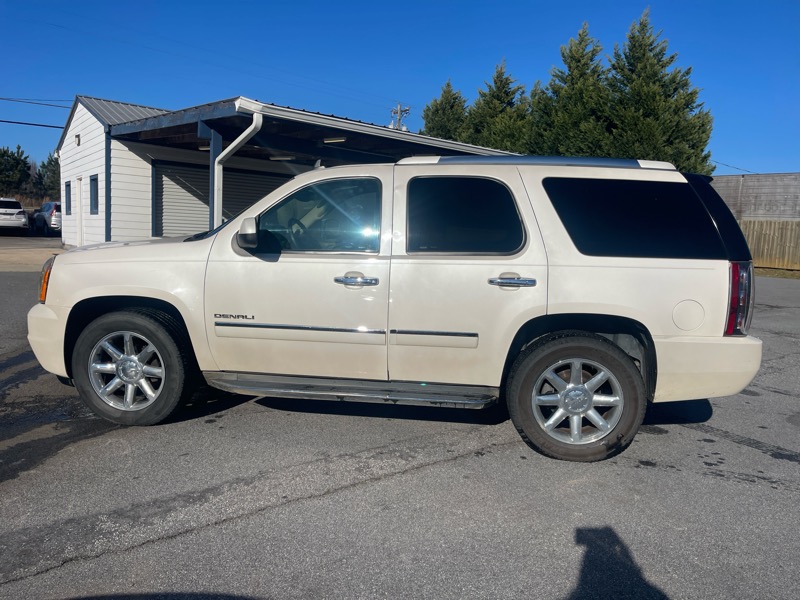 GMC Yukon 2WD 4dr 1500 Denali 2012