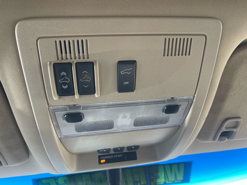 GMC Yukon 2WD 4dr 1500 Denali 2012