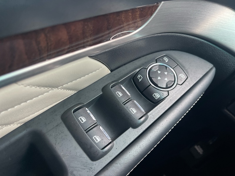 Ford Explorer 4WD 4dr Platinum 2016