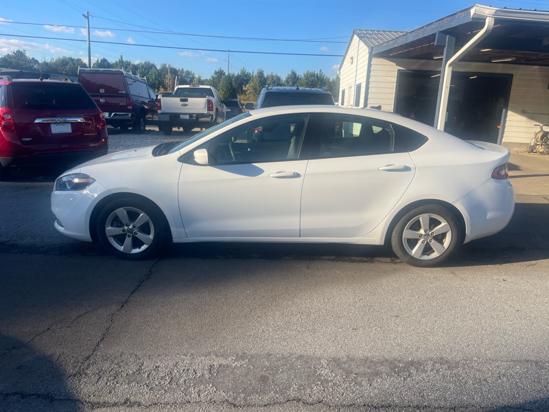 Dodge Dart 4dr Sdn SXT *Ltd Avail* 2016 Dodge Dart 4dr Sdn SXT *Ltd Avail* 2016