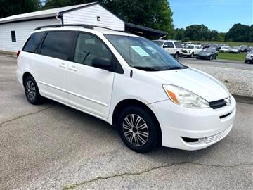 2004 Toyota Sienna 5dr CE FWD 7-Passenger (Natl)