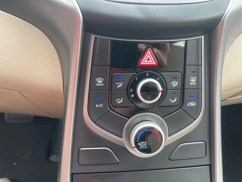 Hyundai Elantra 4dr Sdn Auto SE (Alabama Plant) 2016