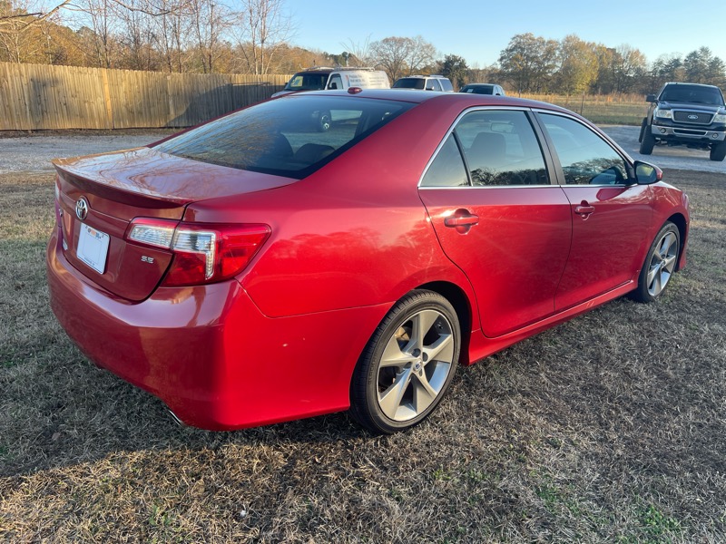 Toyota Camry SE 2012