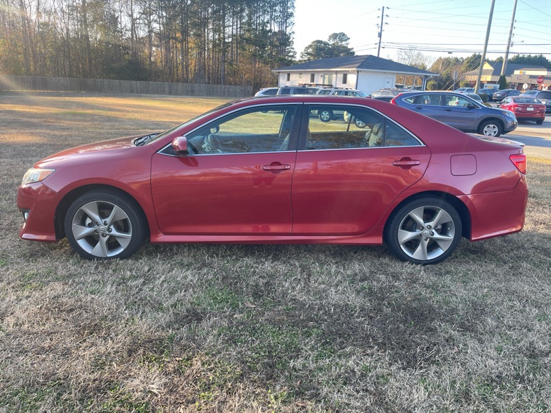Toyota Camry SE 2012