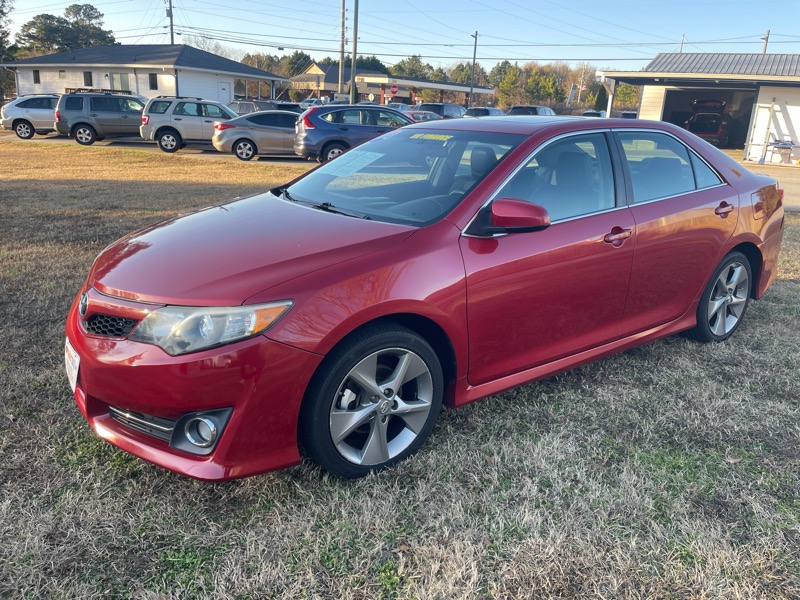 Toyota Camry SE 2012