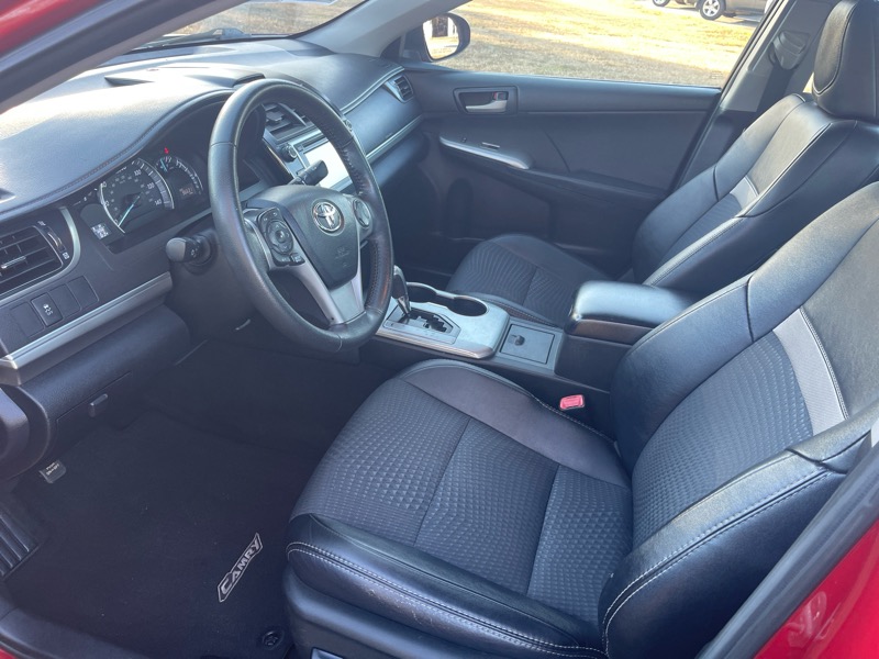 Toyota Camry SE 2012