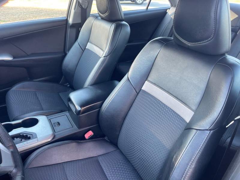 Toyota Camry SE 2012