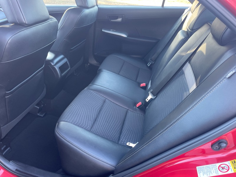 Toyota Camry SE 2012