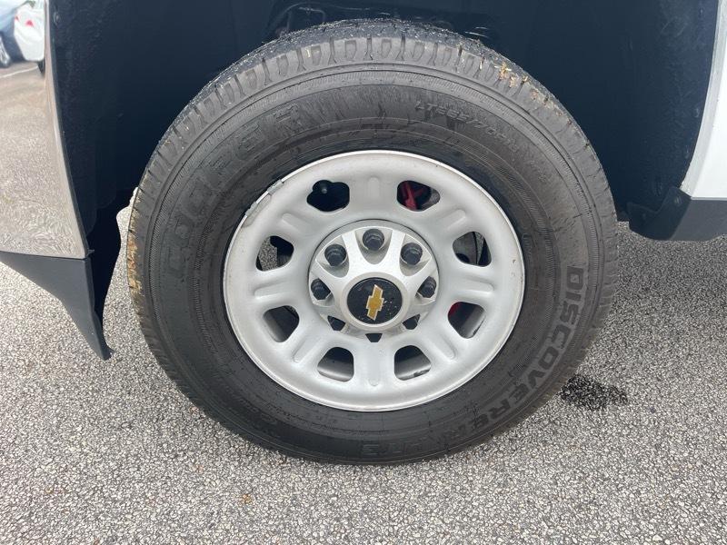 Chevrolet Silverado 2500HD 2WD Reg Cab 133.6" Work Truck 2016