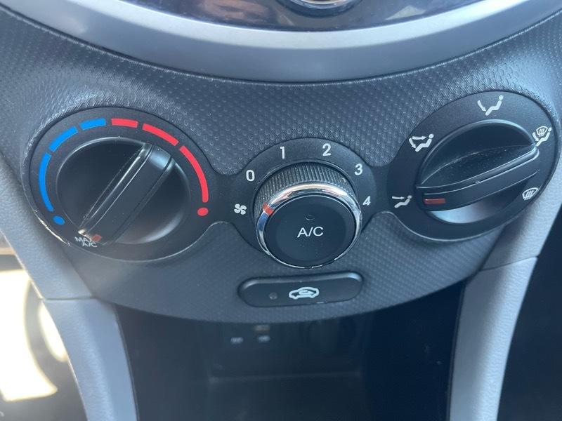 Hyundai Accent 4dr Sdn Auto GLS 2014