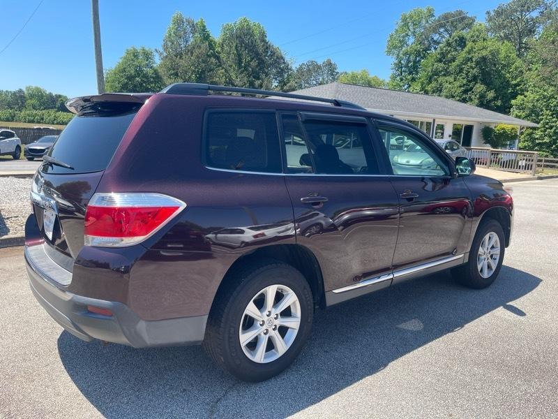 Toyota Highlander FWD 4dr V6 Base (Natl) 2011
