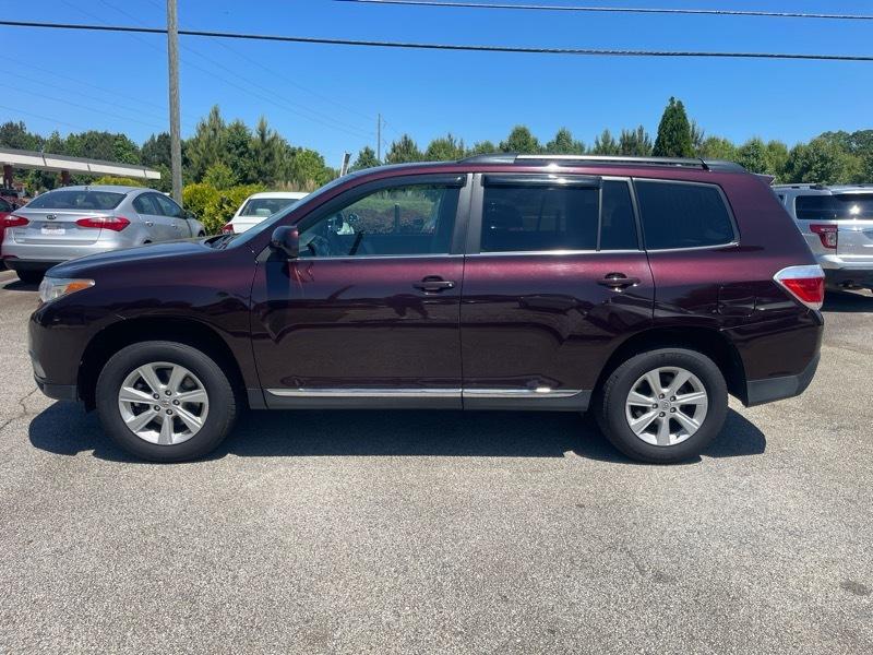Toyota Highlander FWD 4dr V6 Base (Natl) 2011
